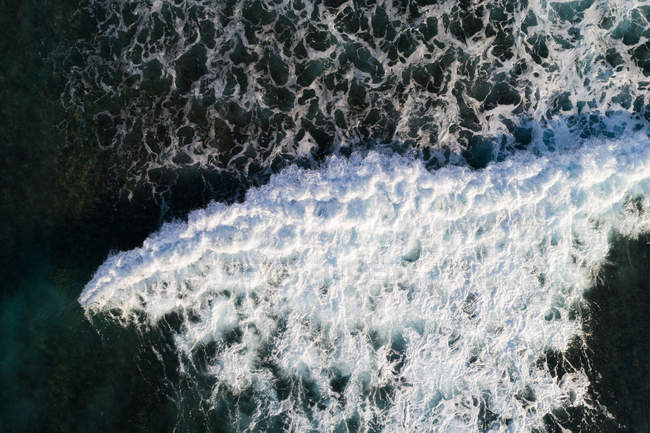 Вид з повітря на красивий морський пейзаж — стокове фото