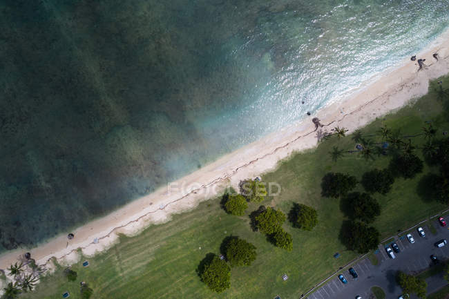 Vista aérea de la hermosa playa - foto de stock