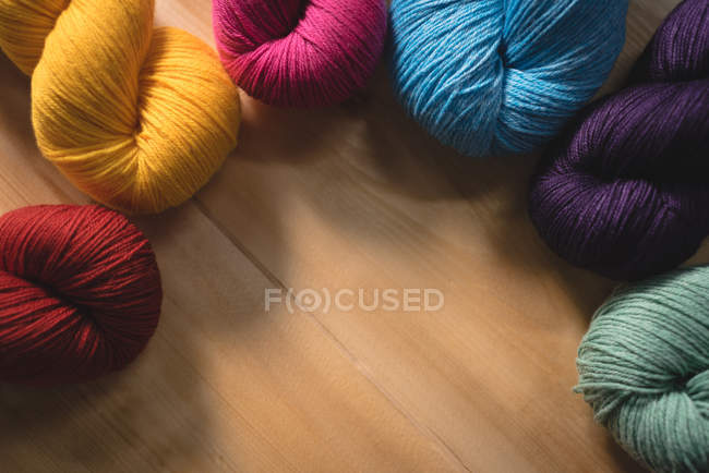 Close-up multicolored yarn in arranged in row — Stock Photo