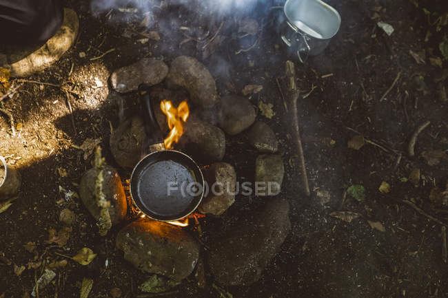 Overhead of coffee being prepared at boot camp — Stock Photo