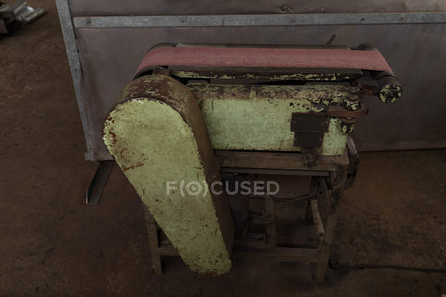 Close-up da máquina de ferreiro na oficina — Fotografia de Stock