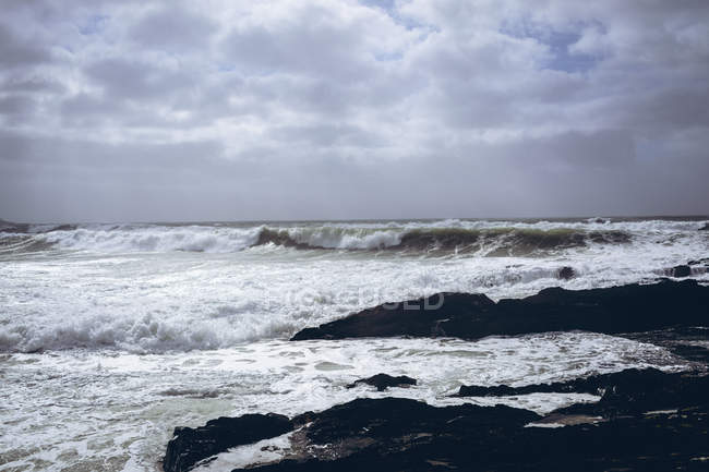 Belle plage ensoleillée dans le comté de Cork, province de Munster, Irlande . — Photo de stock