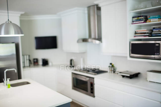 Interno della cucina moderna a casa — Foto stock
