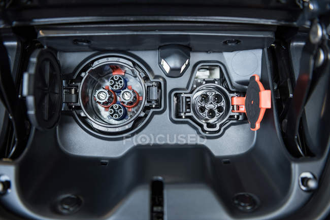Close-up de tomada de combustível carro elétrico — Fotografia de Stock