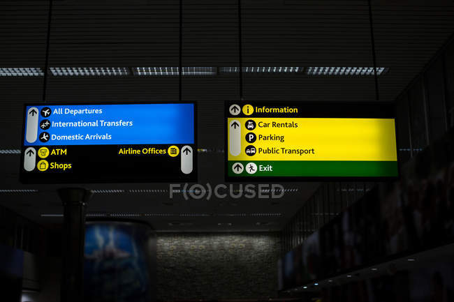 Close-up do quadro de informações no aeroporto — Fotografia de Stock
