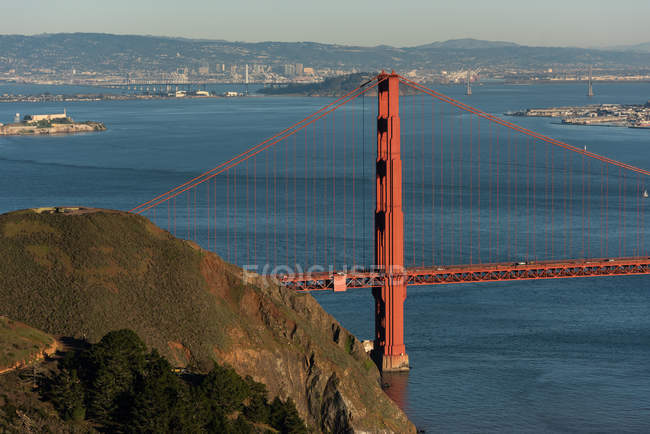 Bela fotografia de ponte portão dourado no dia ensolarado — Fotografia de Stock