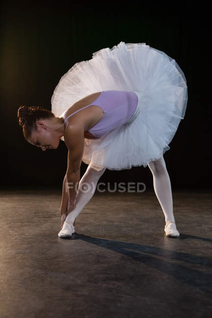 Van Regn Menstruation Ballerina - Stock Photos, Royalty Free Images | Focused