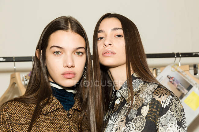 MILAN, ITALY - FEBRUARY 19: Gorgeous models pose in the backstage just before Marco Rambaldi show during Milan Women's Fashion Week on FEBRUARY 19, 2020 in Milan. — Stock Photo