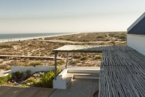 Meerblick von der Terrasse des Küstenhauses — Stockfoto