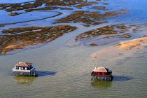 Frankreich, Gironde. Arcachon Bay. Vogelinsel. Hütte auf Stelzen gebaut. — Stockfoto