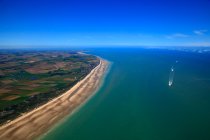 França, Norte de França, Pas de Calais. Três balsas no canal que liga Calais a Dover. — Fotografia de Stock