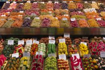 Tienda de dulces en Espagne, Catalogne, Barcelone - foto de stock