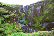 Islandia, Sudurland. Cañón Fjadrargljufur - foto de stock
