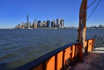 США, Нью-Йорк, Уолл-стріт, Тауер Свободи і Гудзонова затока для порому Статен-Айленд — стокове фото