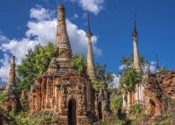 Myanmar, ruínas de stupas no templo Shwe Inn Thein — Fotografia de Stock