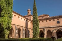 España, comunidad autónoma de Aragón, claustro del Monasterio de Piedra cisterciense - foto de stock