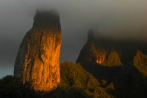 Oceania, Polinesia francese, Isole Marchesi, Ua Pou, i dodici colli — Foto stock
