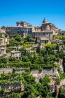 Francia, Vaucluse, arroccato villaggio di Gordes (Villaggio più bello della Francia) — Foto stock