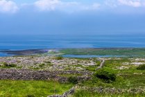 Europa, República da Irlanda, Condado de Galway, Ilhas Aran, Inishmore Island paisagem — Fotografia de Stock