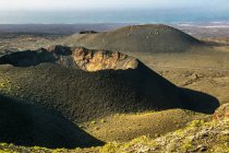 España, Islas Canarias, Isla Lanzarote, volcanes del Parque Nacional de Timanlaya - foto de stock