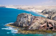 Испания, Канарские острова, остров Лансароте, пейзаж у океана — стоковое фото