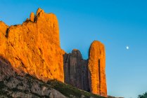 Espagne, Aragon, montagne de Mallos de Riglos — Photo de stock