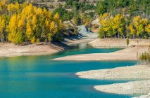 Espagne, Aragon, lac de Pena barrage d'irrigation sur le Rio Gallego — Photo de stock