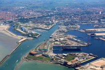 Francia, Norte, Dunkerque, el puerto - foto de stock