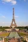 France, Paris, Tour Eiffel et Place du Trocadéro — Photo de stock