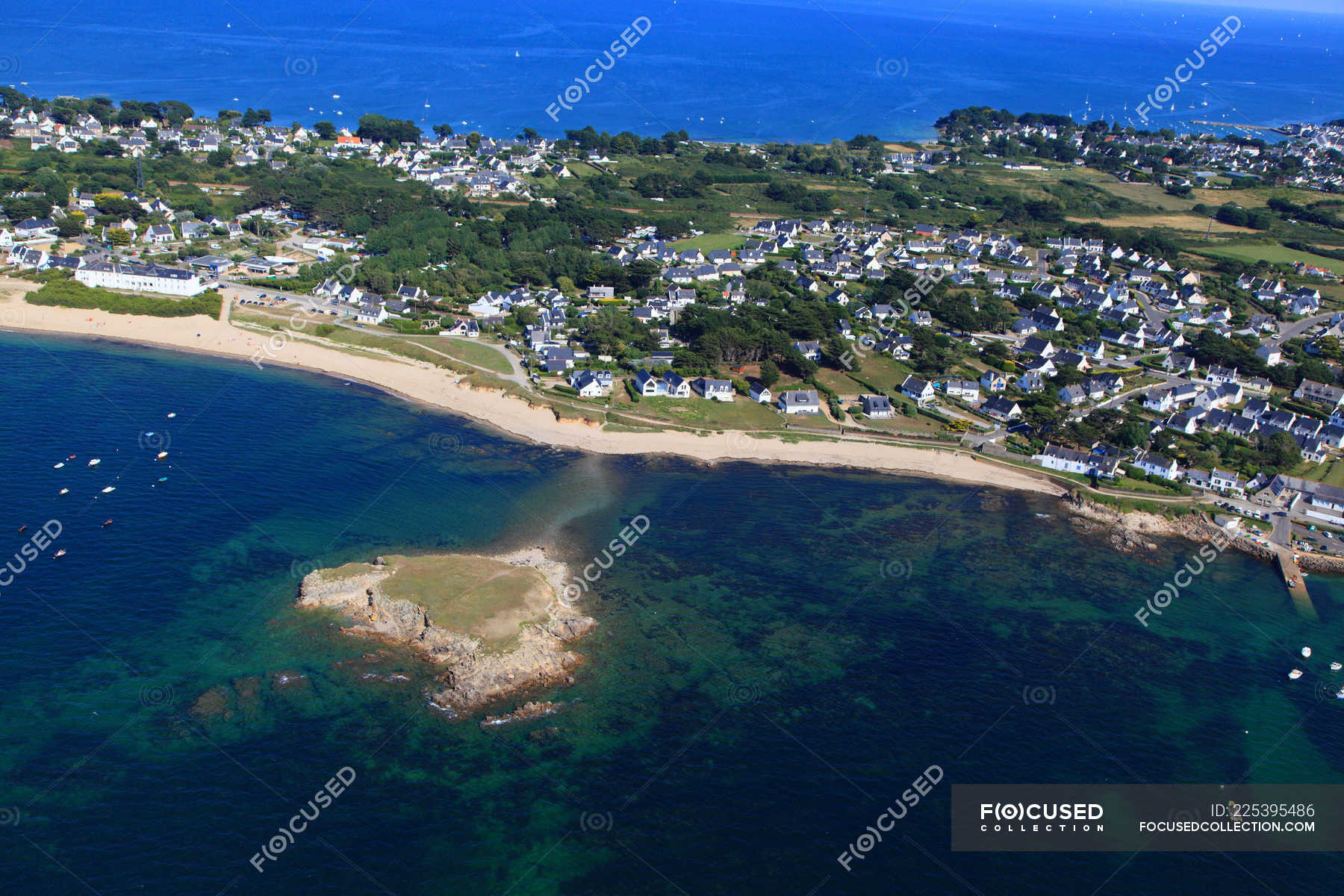 Aerial view of Quiberon peninsula, Western France, France — seascape ...