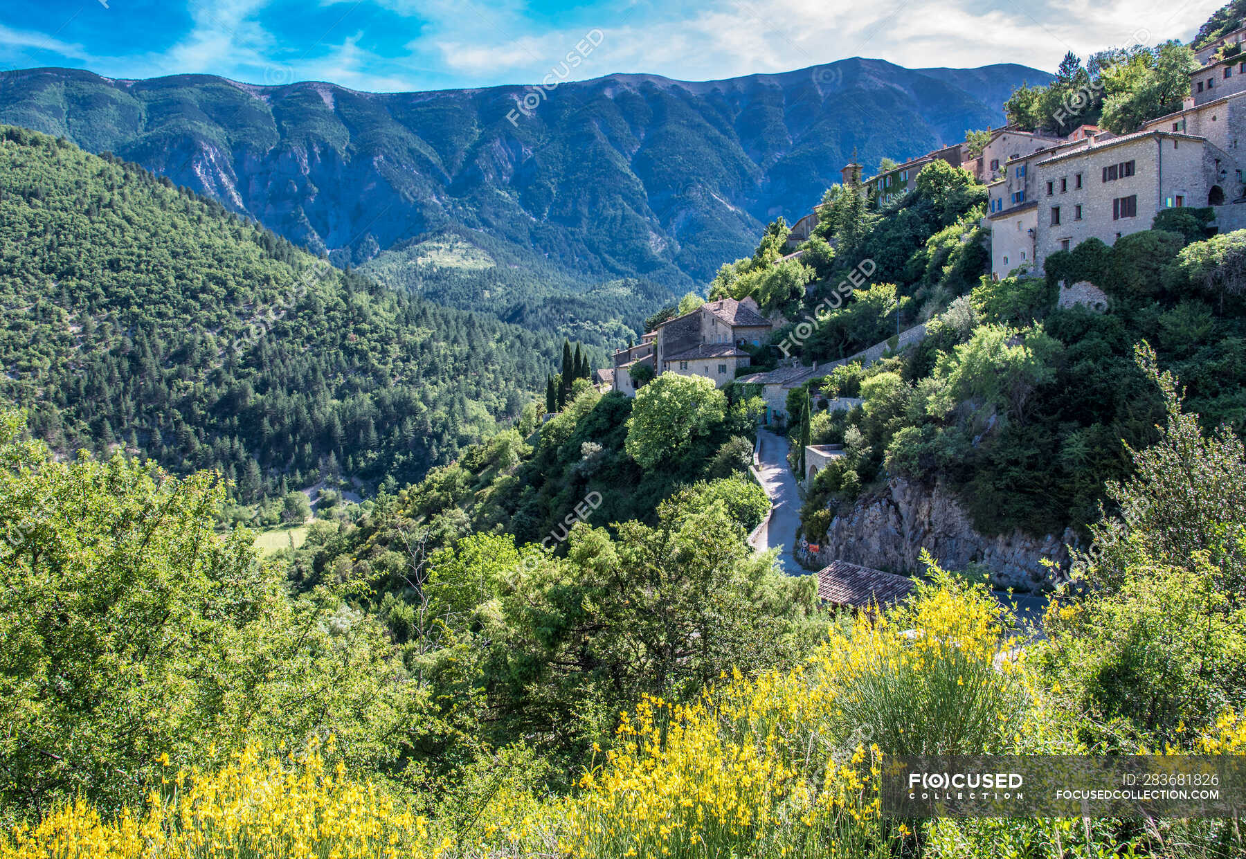 France, Vaucluse, Brantes, north face of the Mont Ventoux and Toulourenc valley — house, forest France, Vaucluse, Brantes, north face of the Mont Ventoux and Toulourenc valley — house, forest