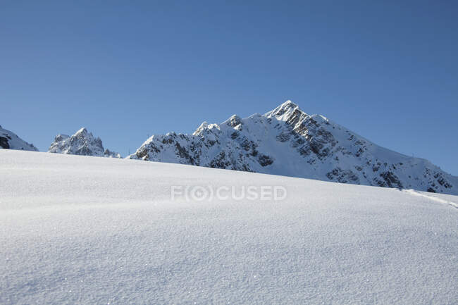 Francia, Alpes, nieve fresca - foto de stock