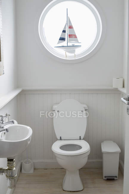 White Bathroom With Round Window, Small Round Bathroom Window