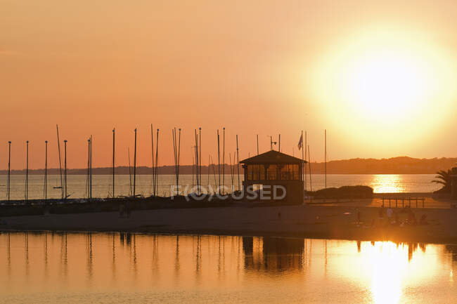 France, North-Western France, La Bernerie-en-Retz, sunset on the artificial water damming — Stock Photo