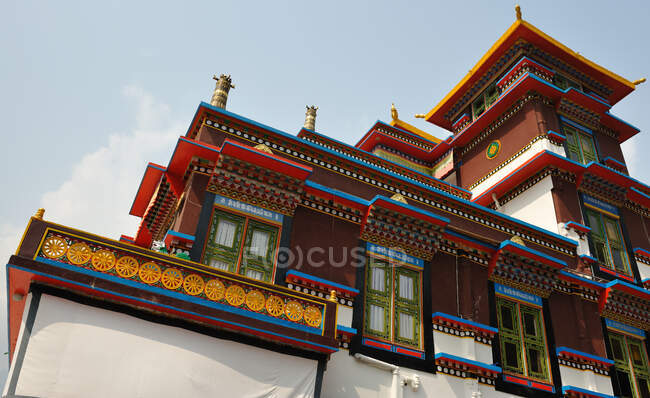 Índia, Gangtok, capital do Estado de Sikkim, mosteiro budista Ranka Phudong, grande mosteiro tibetano moderno — Fotografia de Stock