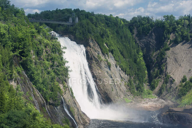 Canada, province de Québec. Dans le quartier de Québec : les chutes Montmorency, 83 mètres de haut — Photo de stock