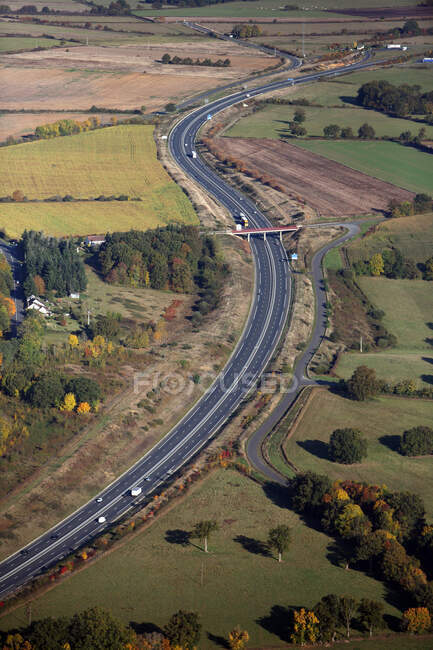 Francia, Vista aérea de la autopista - foto de stock