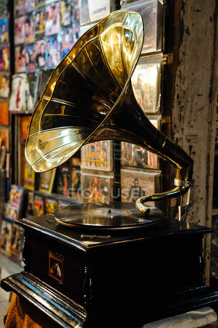 India, Kolkata, antique, gramophone — Stock Photo