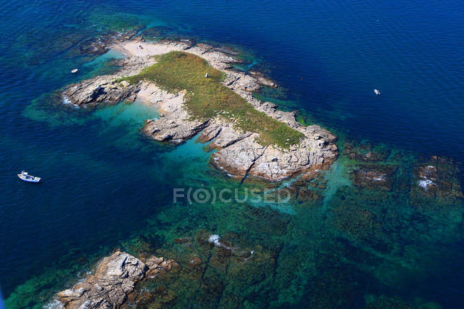 Vista aérea da pequena ilha, península de Quiberon, oeste da França, França — Fotografia de Stock