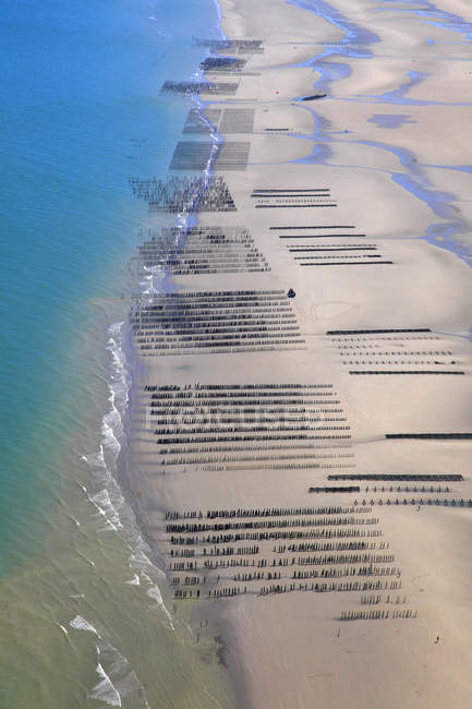 Vista panoramica di recinzioni di sabbia in Francia, Nuova Aquitania — Foto stock