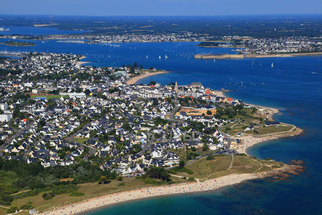 France, Brittany, Morbihan. Larmor Plage. Aerial view. — Stock Photo