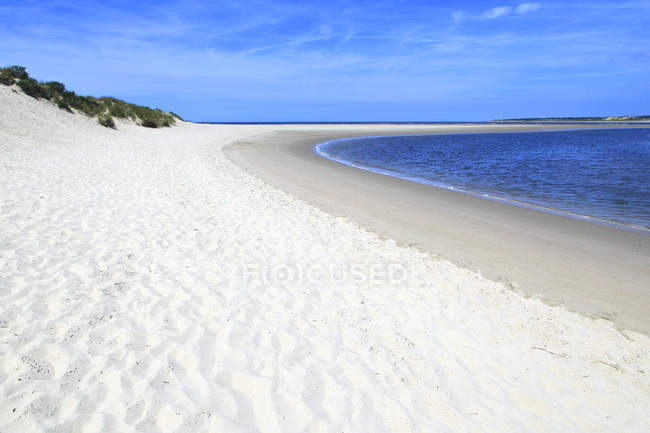 Мальовничий краєвид на пляж у Франції. — стокове фото