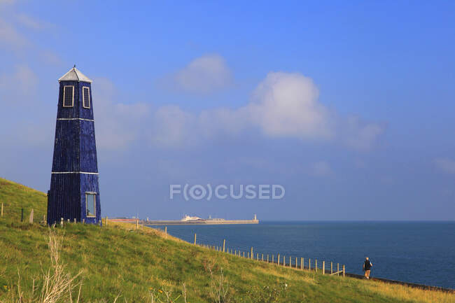 Inglaterra, Dover. Reserva natural de 30 hectares. Samphire Hoe é uma nova peça da Inglaterra feita a partir de 4,9 milhões de metros cúbicos de giz marl cavado para criar o túnel do Canal da Mancha — Fotografia de Stock