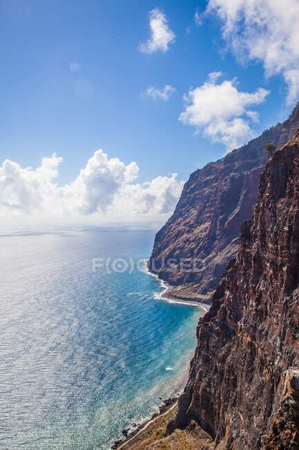 Insel Madeira, Cabo Girao, Blick auf die Küste — Stockfoto