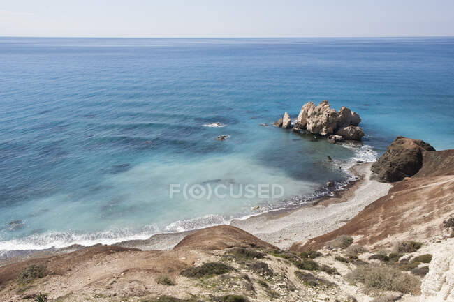 Looking down to Aphrodite's Rock and Beach, seafront, Petra Tou Roumiou, Paphos, Cyprus — Stock Photo