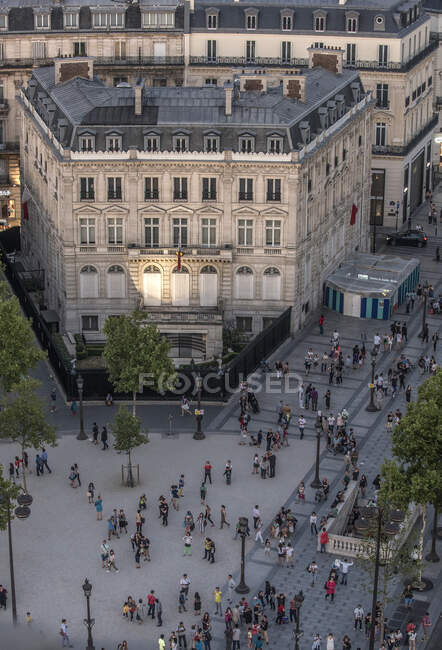 France, Ile de France, Paris, 8th district, the Qatar Ambassy from the Arc de Triomphe — Stock Photo
