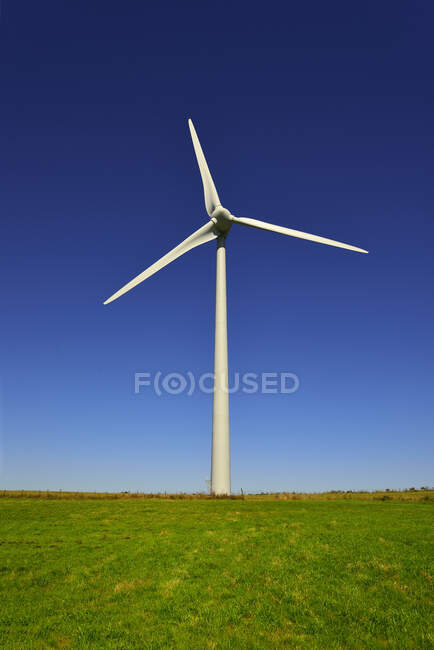 Europe France wind trubine on the Castelnau-Pegayrolles town in Aveyron — Stock Photo