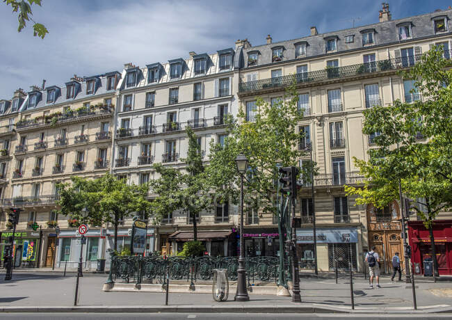 France, Paris 3ème arrondissement, quartier du Marais, station de métro Temple — Photo de stock