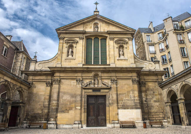France, Paris 6th district, Saint Joseph des Carmes church, Rue de Vaugirard — Stock Photo