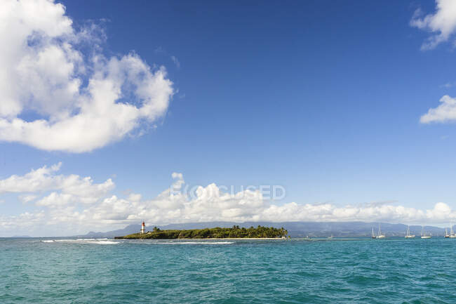 Vista global de la isla de Gosier, Guadalupe, Francia - foto de stock